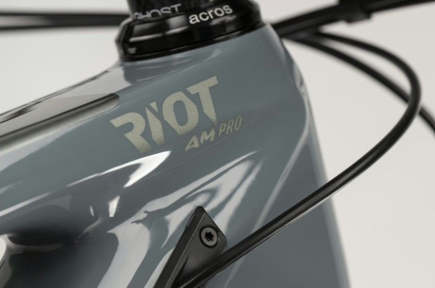 GHOST Riot AM CF 160/140 Pro Enduro Kerékpár GHOST Riot AM CF 160/140 Pro Enduro Kerékpár