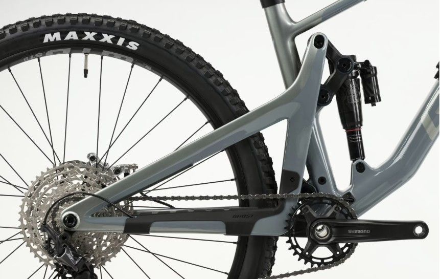 GHOST Riot AM CF 160/140 Pro Enduro Kerékpár GHOST Riot AM CF 160/140 Pro Enduro Kerékpár