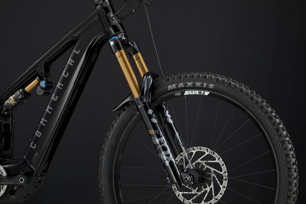 2026 COMMENCAL META POWER SX 800 SIGNATURE PURE BLACK Ebike 2026 COMMENCAL META POWER SX 800 SIGNATURE PURE BLACK Ebike