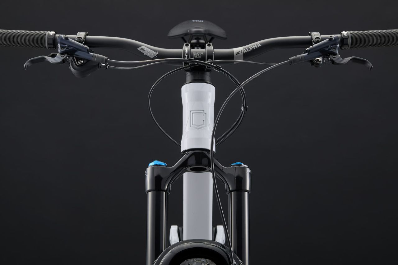 2026 COMMENCAL META SX V5 ESSENTIAL PURE WHITE Enduro Kerékpár