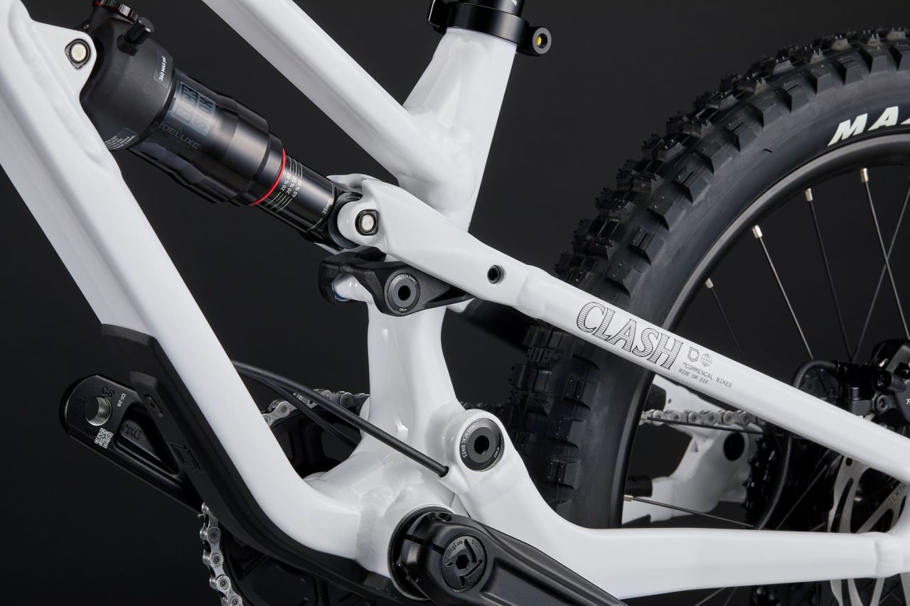 2026 COMMENCAL CLASH 20 PURE WHITE Gyerek Kerékpár 2026 COMMENCAL CLASH 20 PURE WHITE Gyerek Kerékpár