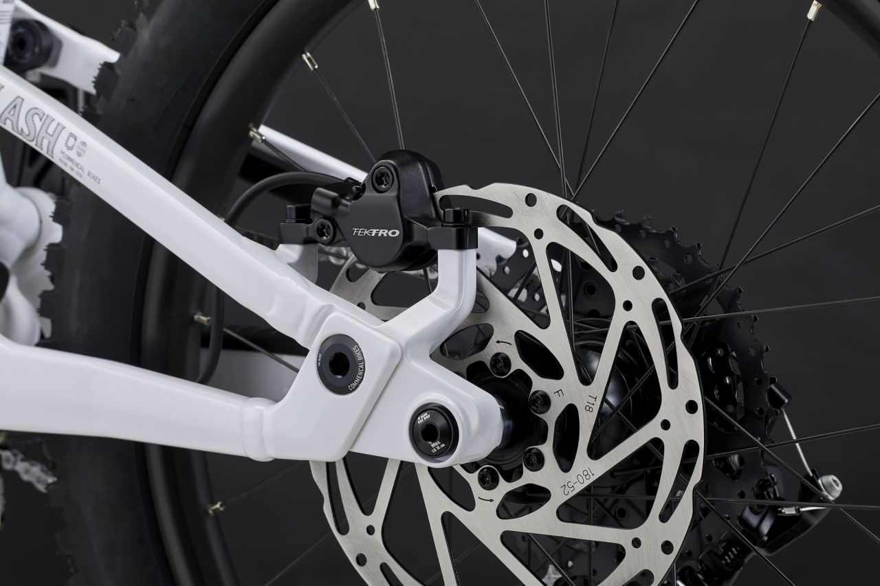 2026 COMMENCAL CLASH 20 PURE WHITE Gyerek Kerékpár 2026 COMMENCAL CLASH 20 PURE WHITE Gyerek Kerékpár