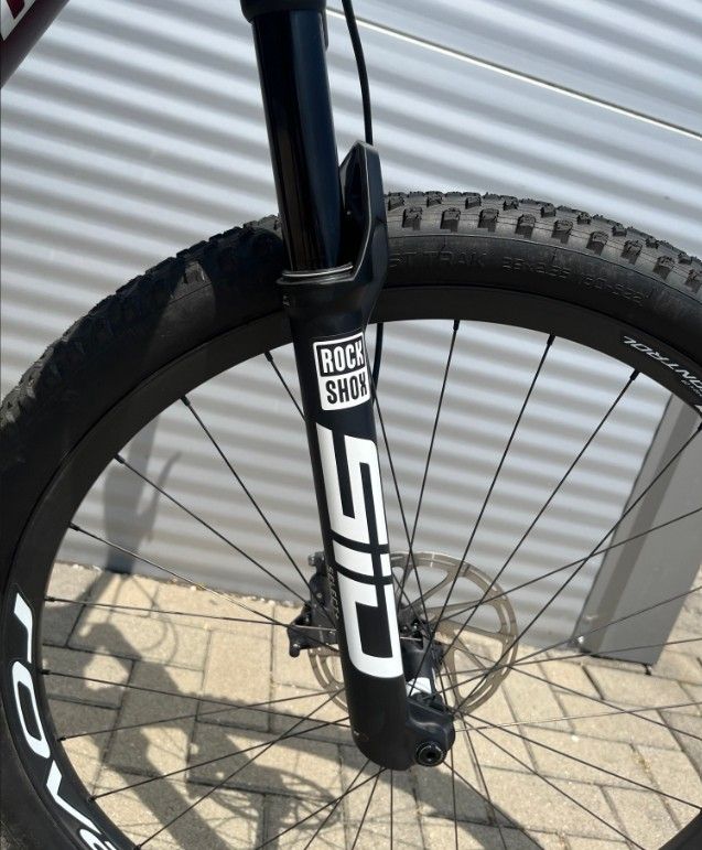 2024 Specialized Epic 8 Expert XC Kerékpár