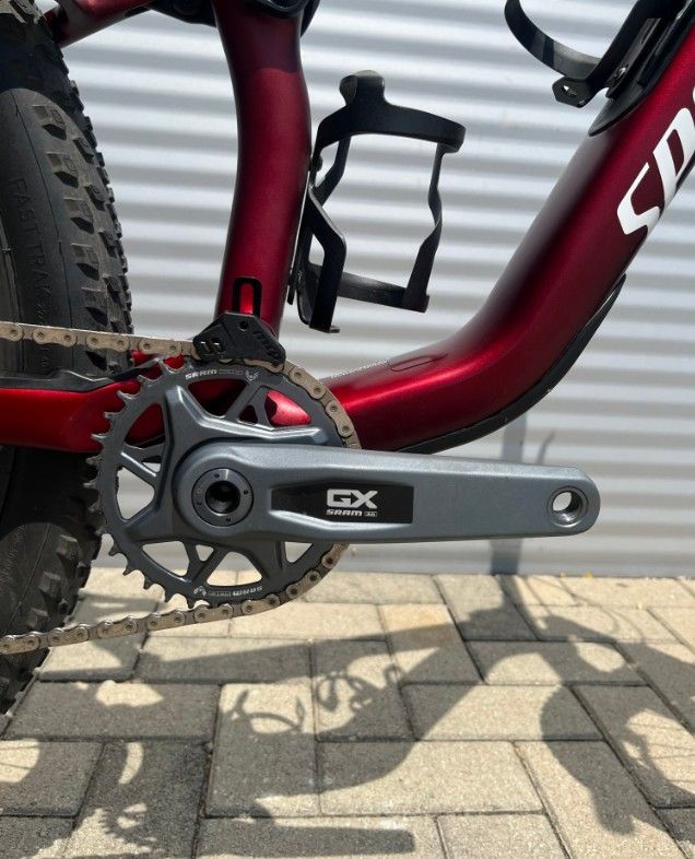 2024 Specialized Epic 8 Expert XC Kerékpár