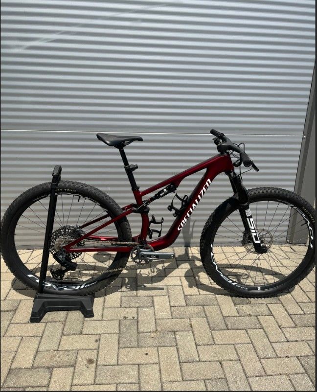 2024 Specialized Epic 8 Expert XC Kerékpár