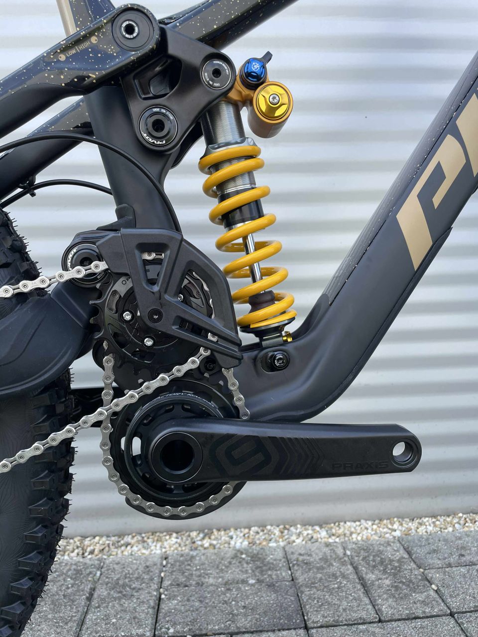 2025 Pivot Phoenix Pro Downhill Kerékpár