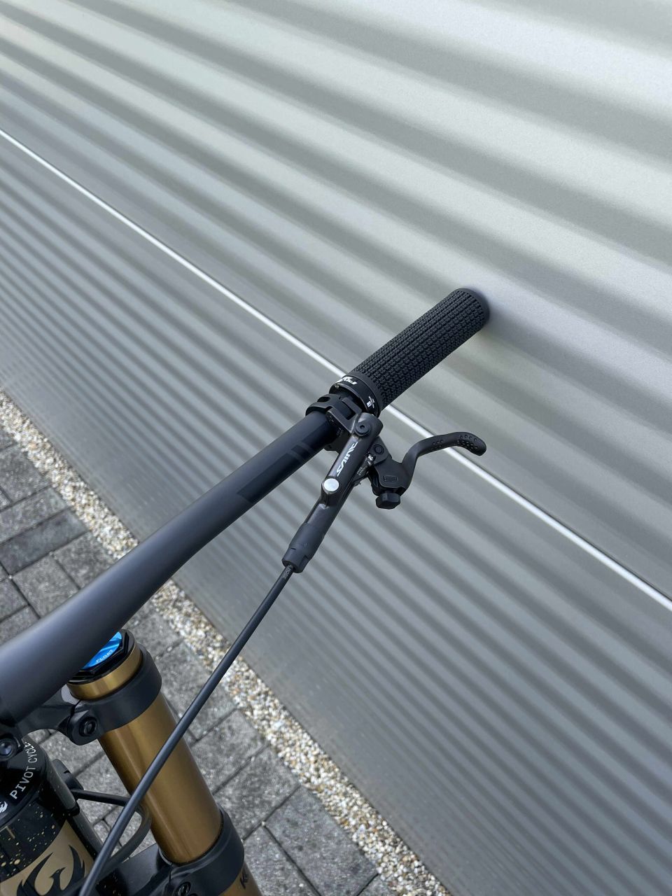 2025 Pivot Phoenix Pro Downhill Kerékpár