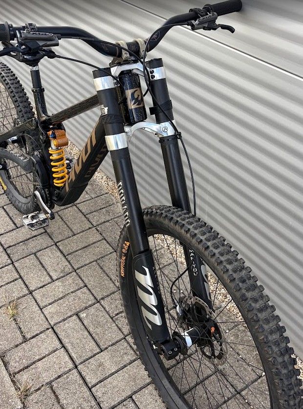 2025 Pivot Phoenix Pro Downhill Kerékpár 2025 Pivot Phoenix Pro Downhill Kerékpár