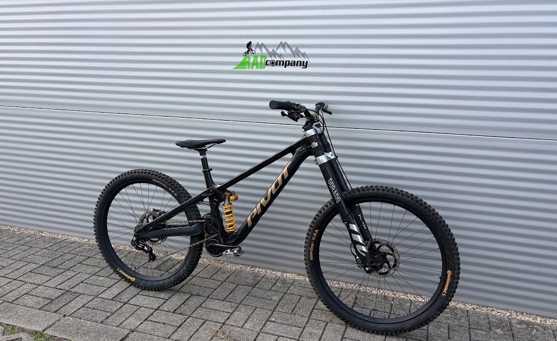 2025 Pivot Phoenix Pro Downhill Kerékpár 2025 Pivot Phoenix Pro Downhill Kerékpár