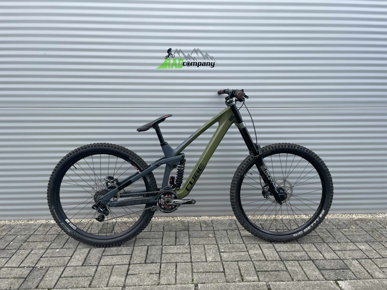Cube Two15 HPC 29" Downhill Kerékpár