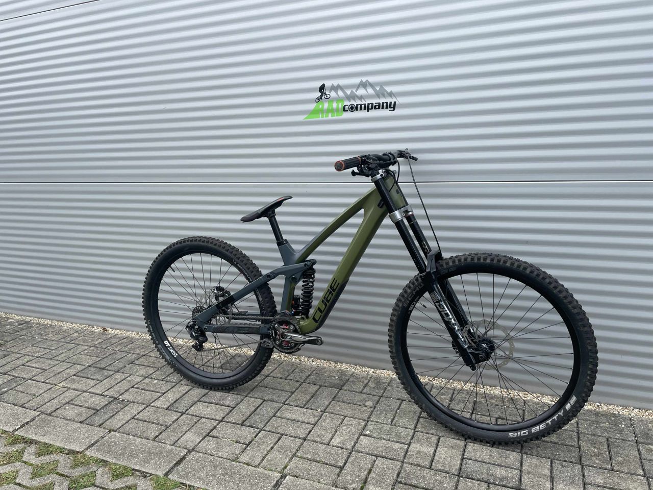 Cube Two15 HPC 29" Downhill Kerékpár