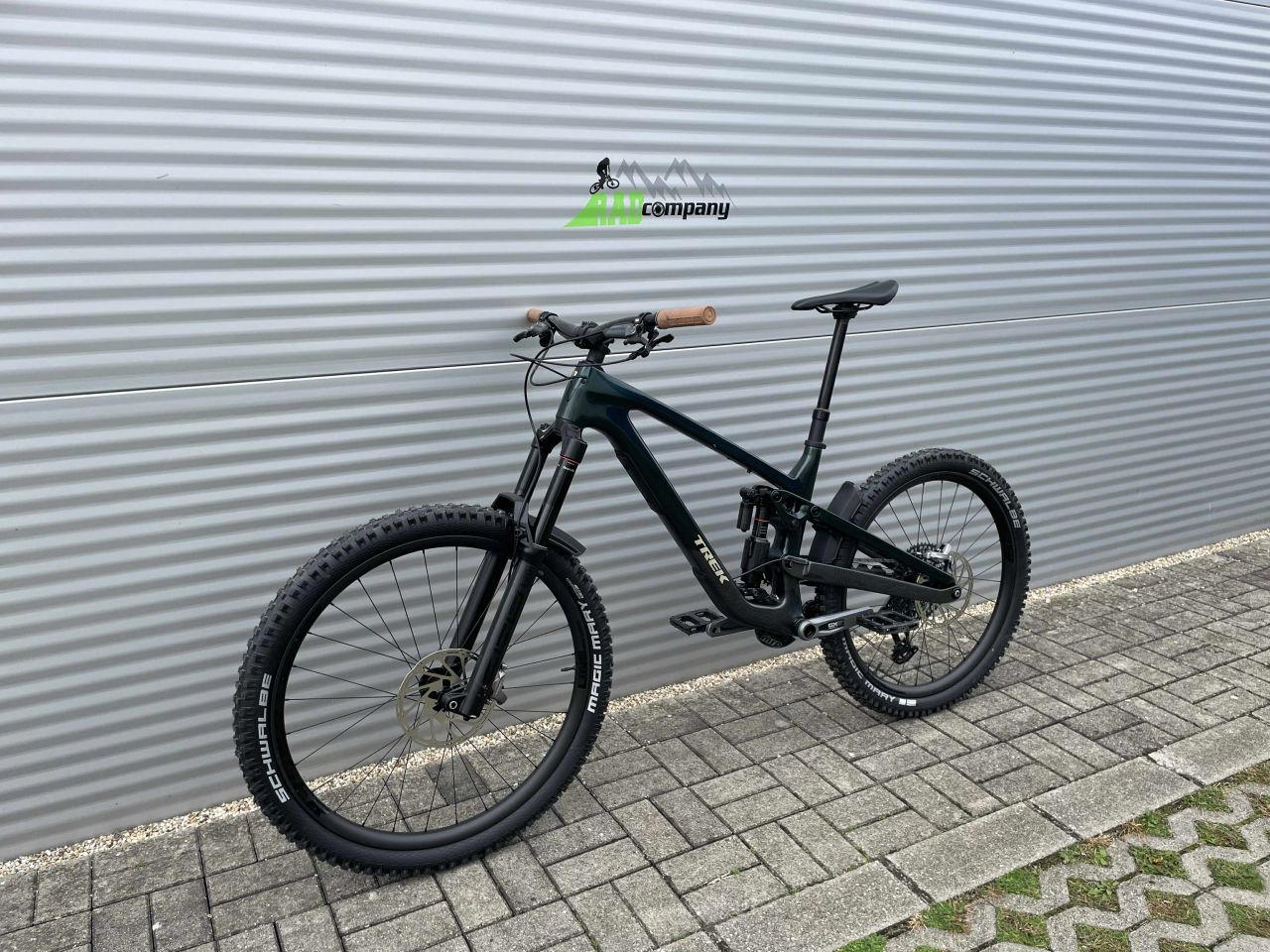 2024 TREK Slash 9.8 Gen 6 Enduro Kerékpár