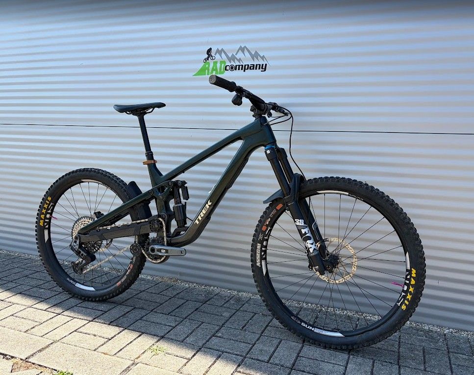 2024 TREK Slash 9.8 Gen 6 Enduro Kerékpár