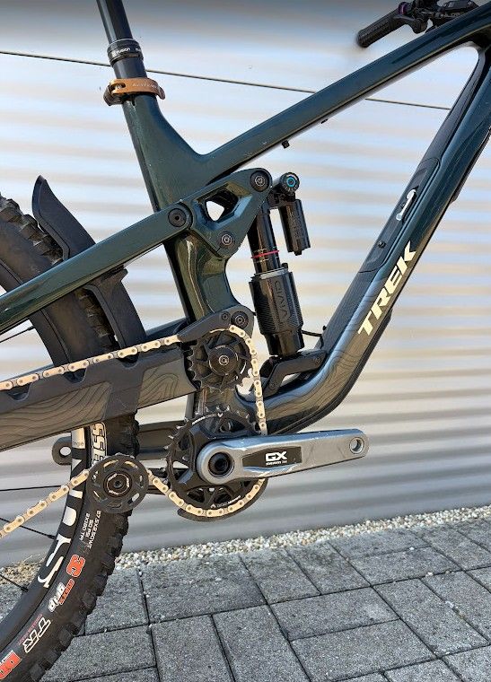 2024 TREK Slash 9.8 Gen 6 Enduro Kerékpár