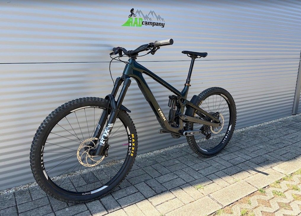 2024 TREK Slash 9.8 Gen 6 Enduro Kerékpár
