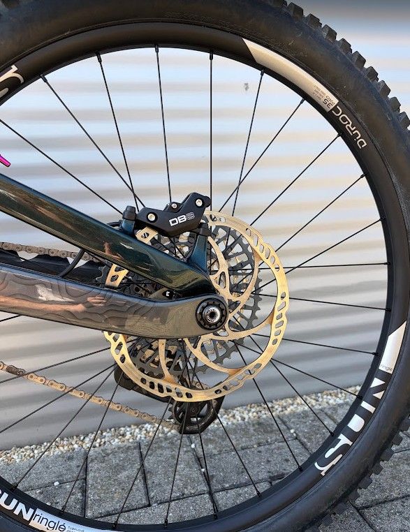 2024 TREK Slash 9.8 Gen 6 Enduro Kerékpár