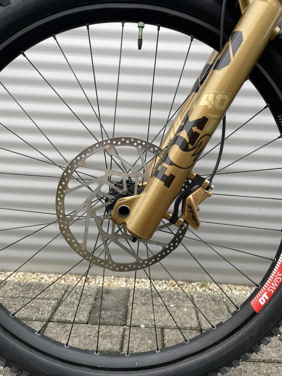 2024 Commencal Supreme DH V5 Downhill Kerékpár 2024 Commencal Supreme DH V5 Downhill Kerékpár