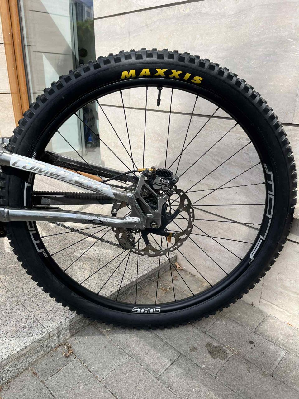 2021 Commencal Supreme V4 Downhill Kerékpár