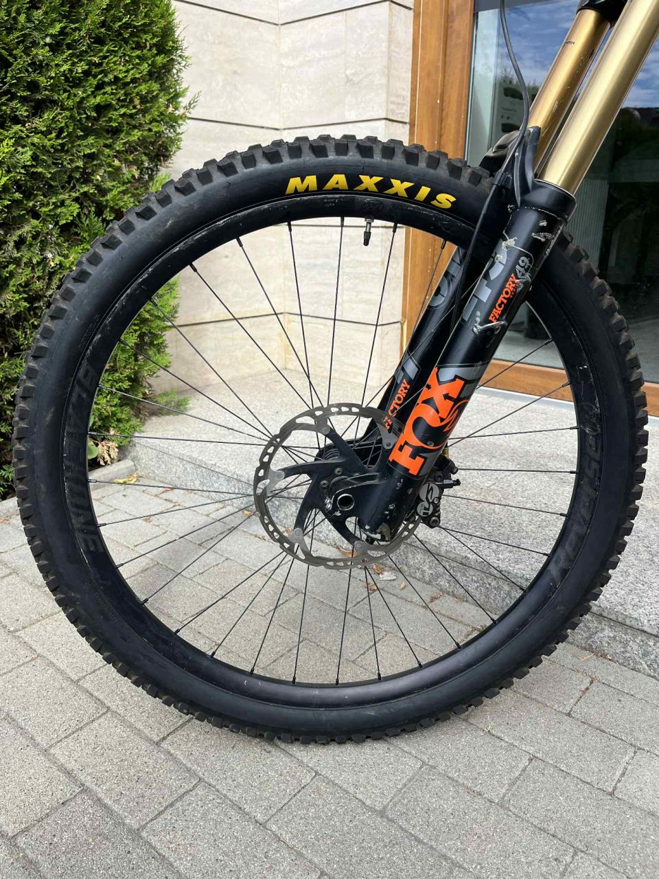 2021 Commencal Supreme V4 Downhill Kerékpár