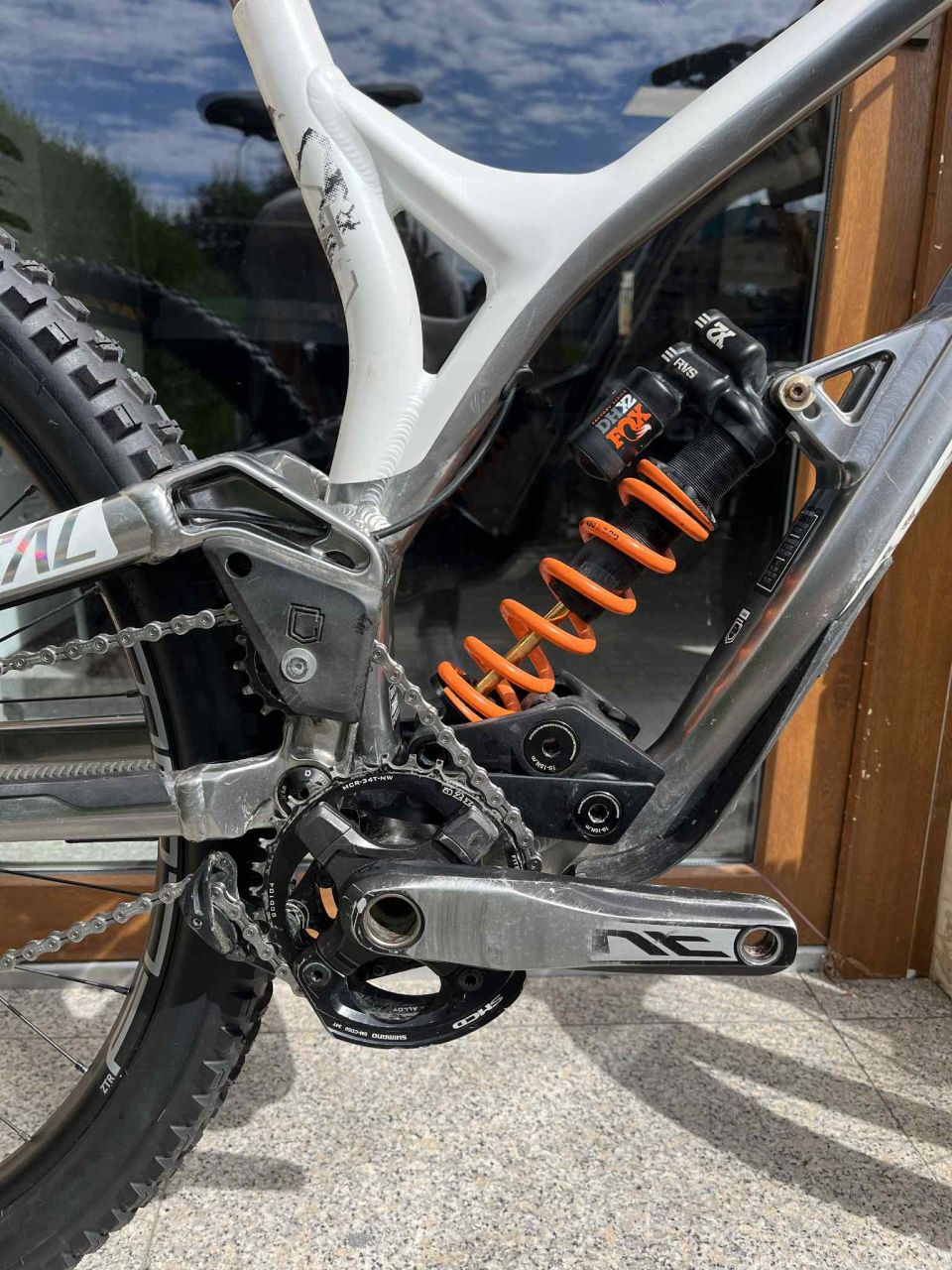 2021 Commencal Supreme V4 Downhill Kerékpár