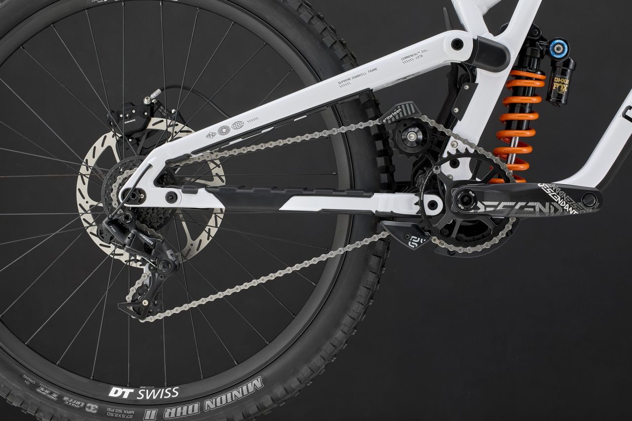 2026 COMMENCAL SUPREME DH V5 SIGNATURE PURE WHITE Downhill Kerékpár