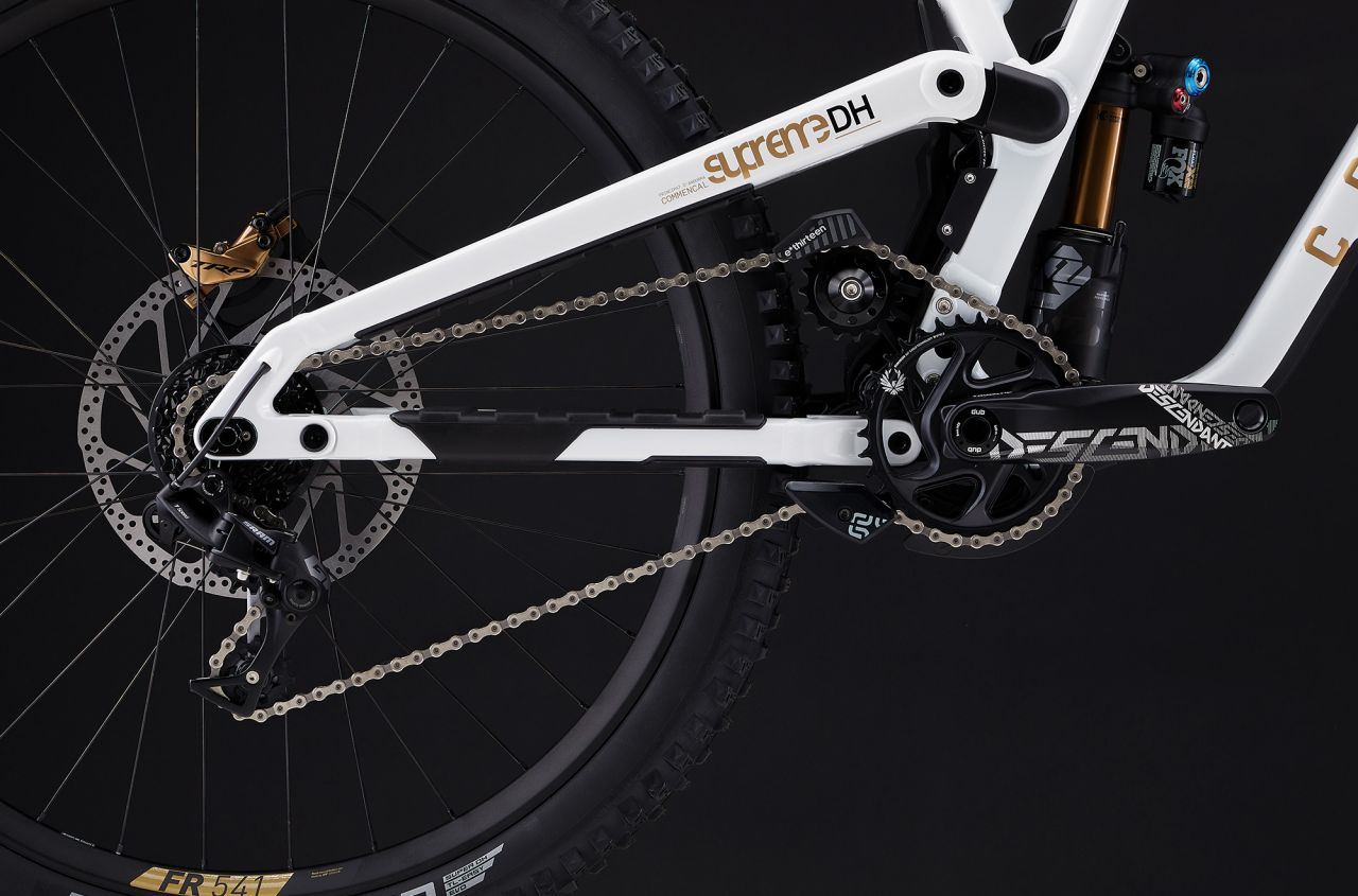 2025 COMMENCAL SUPREME DH V5 SIGNATURE LTD PURE WHITE 