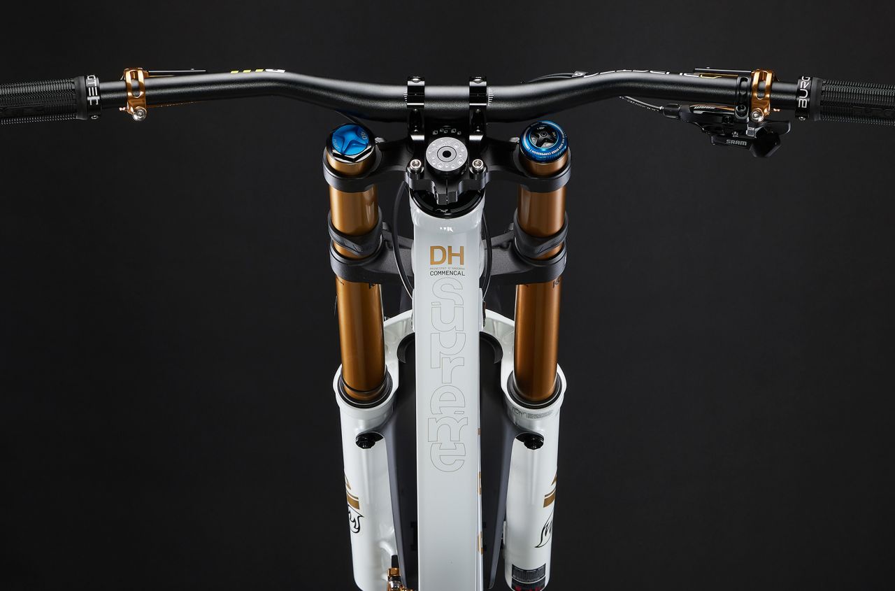 2025 COMMENCAL SUPREME DH V5 SIGNATURE LTD PURE WHITE 