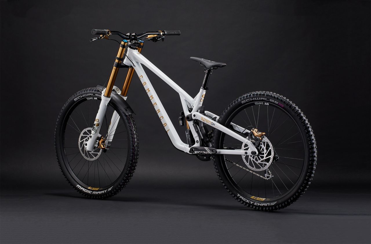 2025 COMMENCAL SUPREME DH V5 SIGNATURE LTD PURE WHITE 