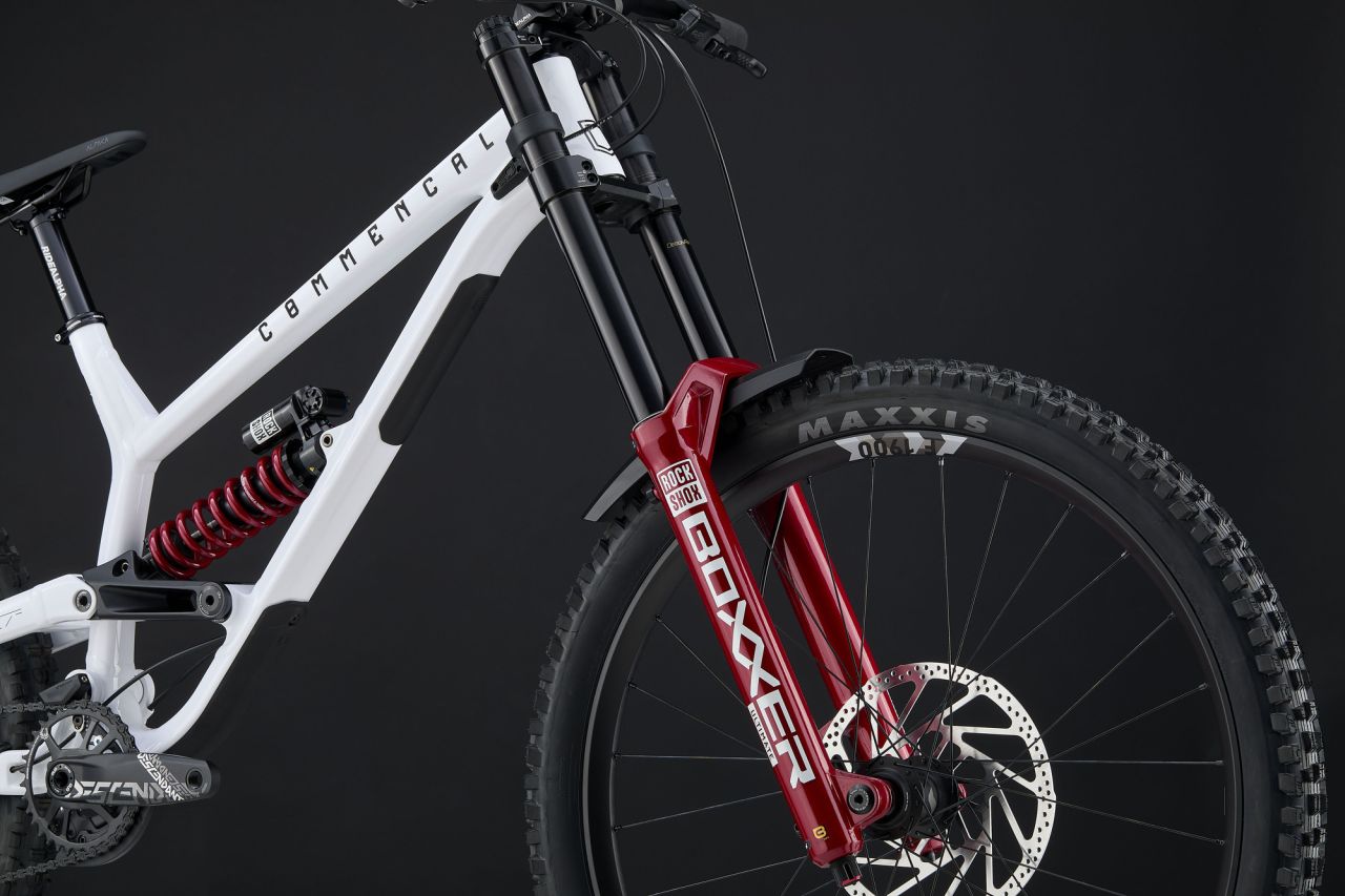 2026 COMMENCAL FRS ROCKSHOX PURE WHITE Freeride Kerékpár