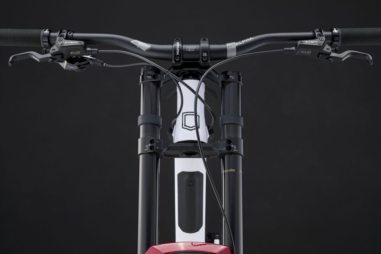 2026 COMMENCAL FRS ROCKSHOX PURE WHITE Freeride Kerékpár