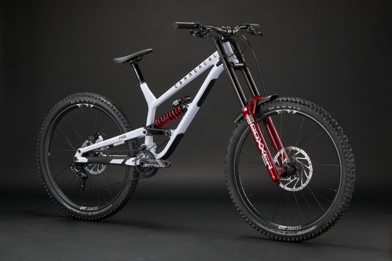 2026 COMMENCAL FRS ROCKSHOX PURE WHITE Freeride Kerékpár