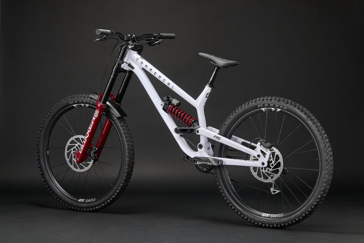 2026 COMMENCAL FRS ROCKSHOX PURE WHITE Freeride Kerékpár