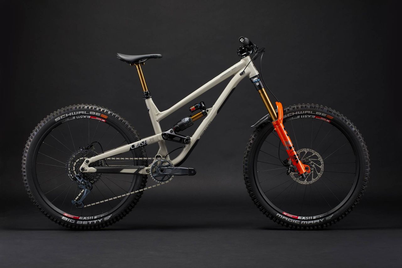 2023 COMMENCAL CLASH SIGNATURE CHALK Enduro Kerékpár