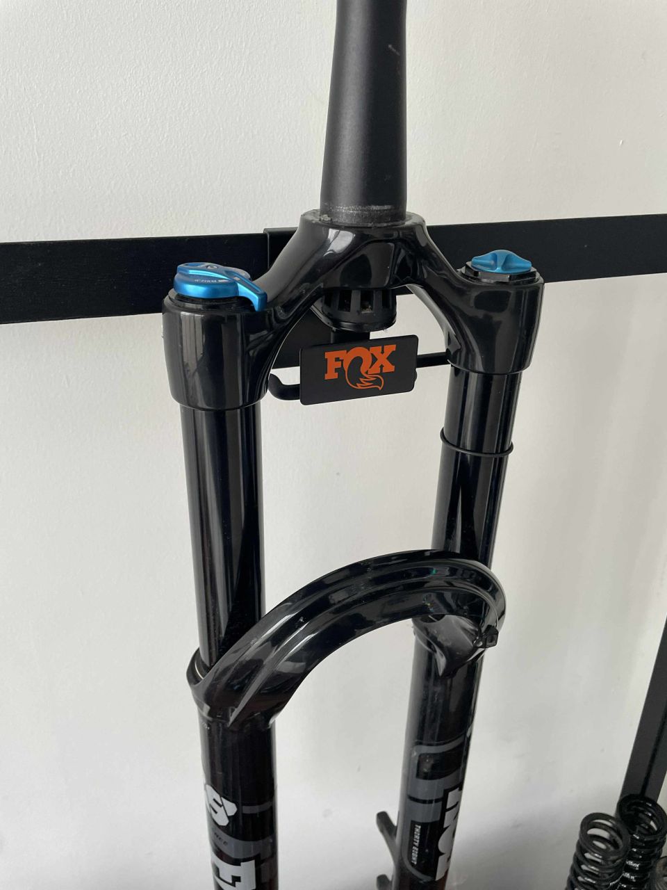 FOX 38 PERFORMANCE ELITE FLOAT 29 villa FOX 38 PERFORMANCE ELITE FLOAT 29 villa