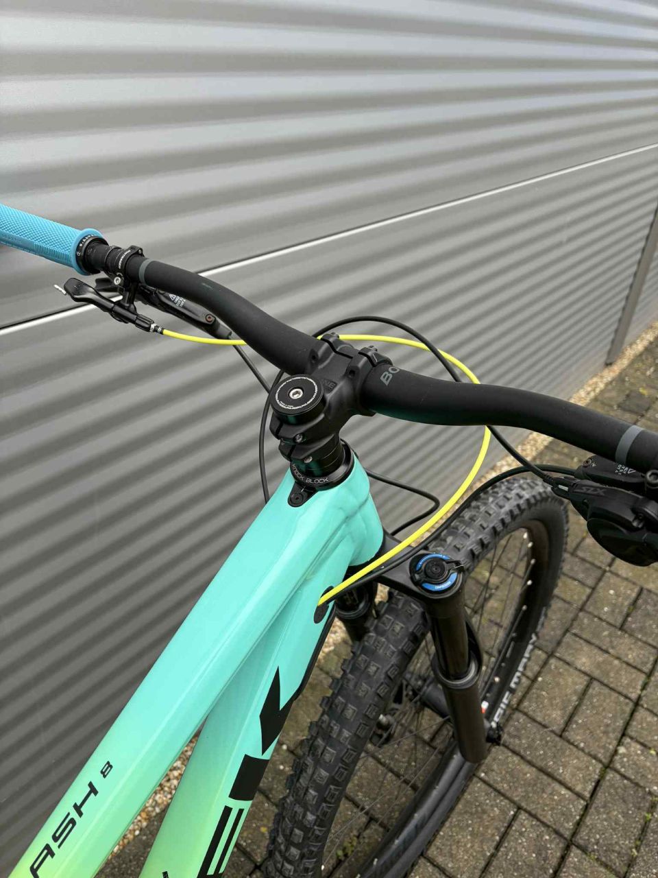 2020 Trek Slash 8 Enduro Kerékpár