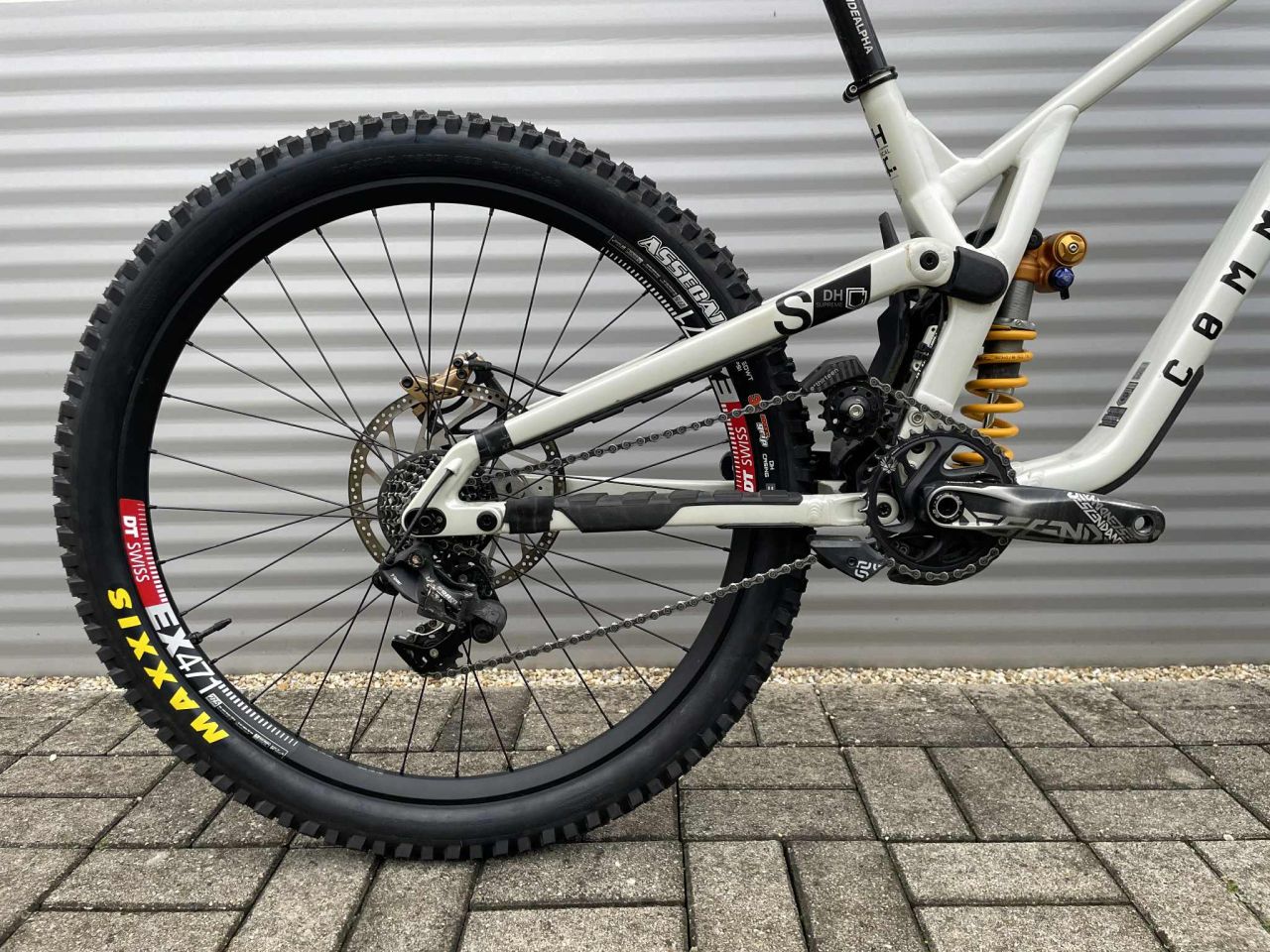 2024 Commencal Supreme DH V5 Downhill Vázszett