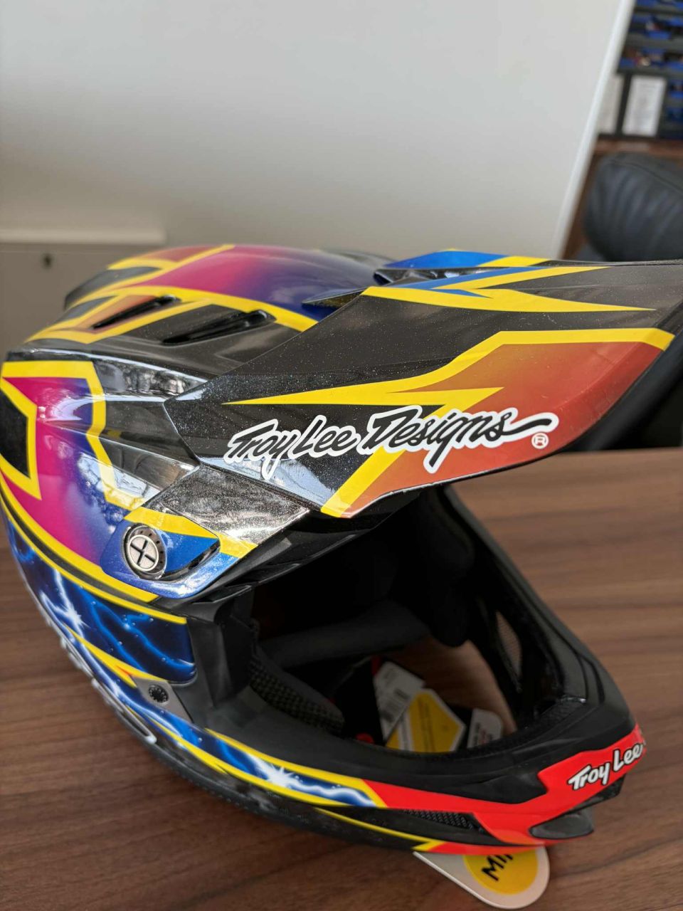 Troy Lee Designs D4 CARBON FEJVÉDŐ 