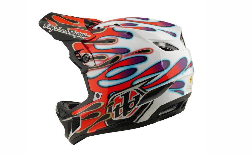 TLD D4 COMPOSITE MIPS OVERSPRAY WHITE / RED FEJVÉDŐ 