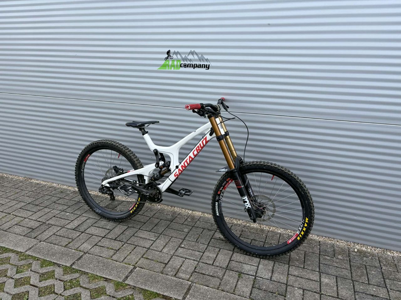 2015 Santa Cruz V10 Carbon CC Downhill Kerékpár