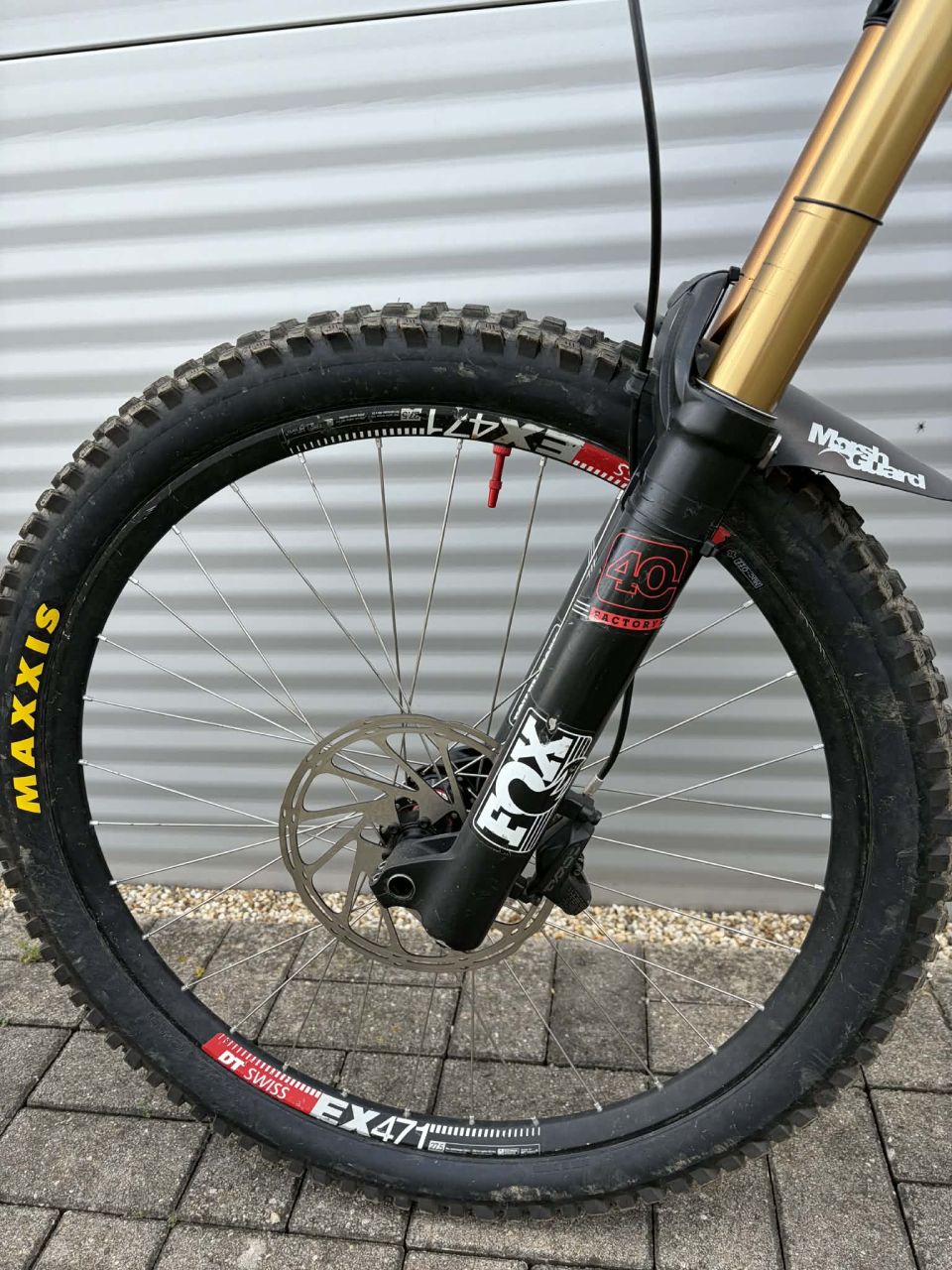 2015 Santa Cruz V10 Carbon CC Downhill Kerékpár