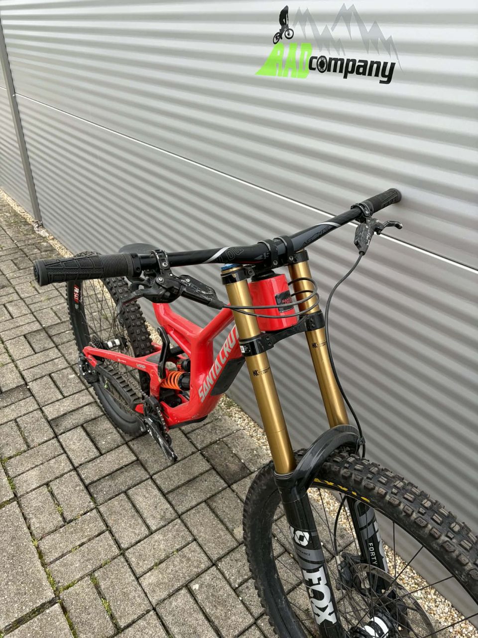 2024 Santa Cruz V10 X01 Carbon CC Downhill Kerékpár