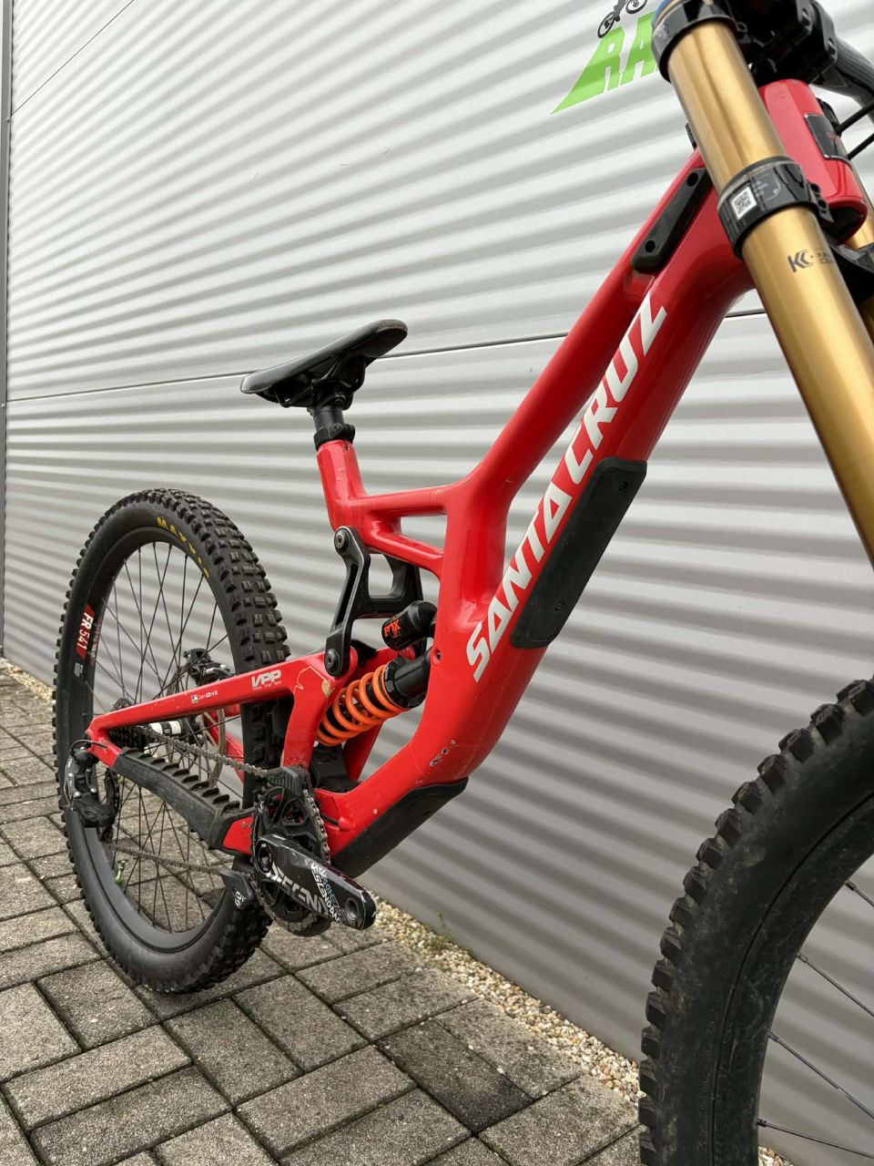 2024 Santa Cruz V10 X01 Carbon CC Downhill Kerékpár