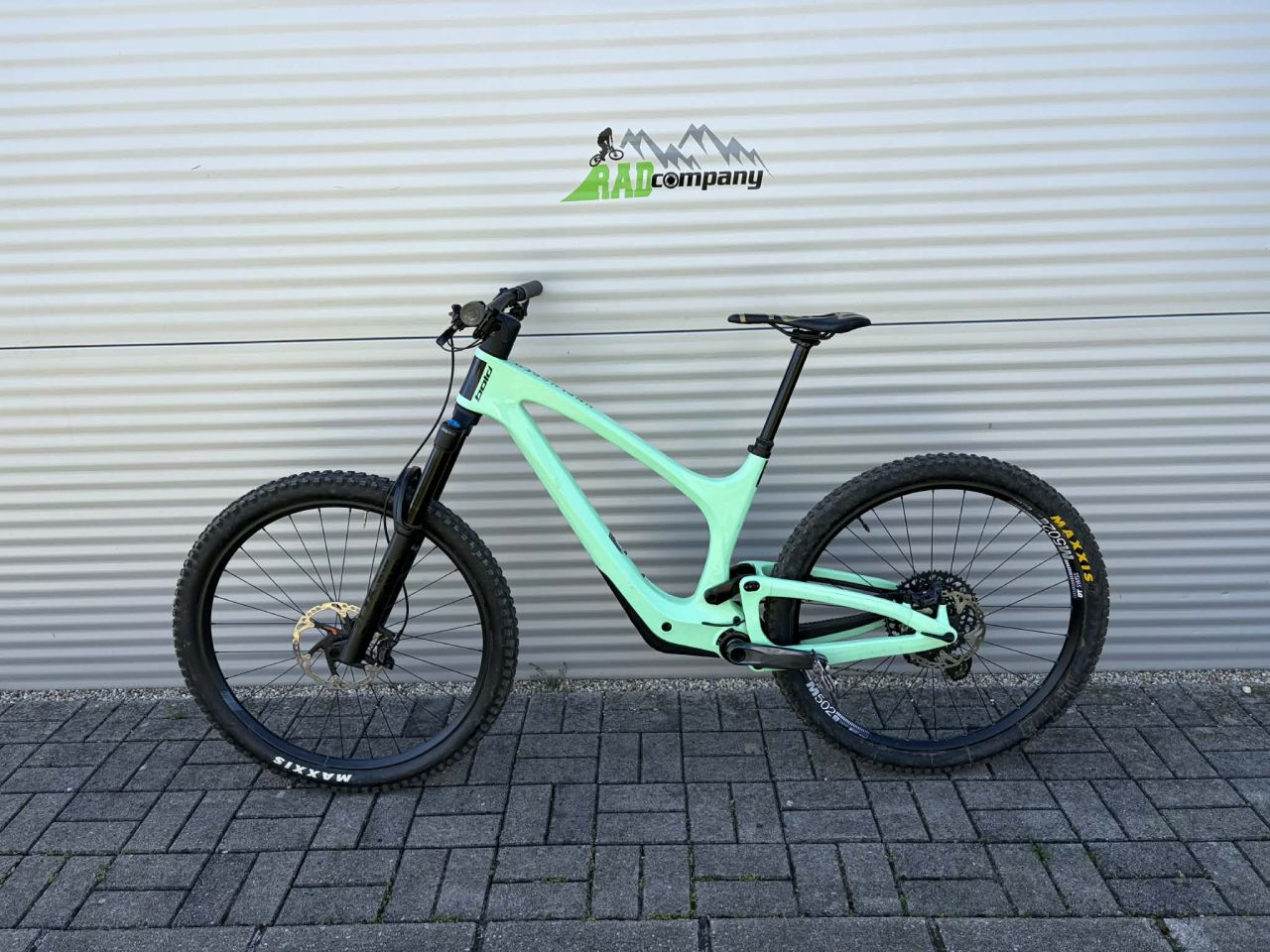 2024 BOLD Unplugged Pro Enduro Kerékpár