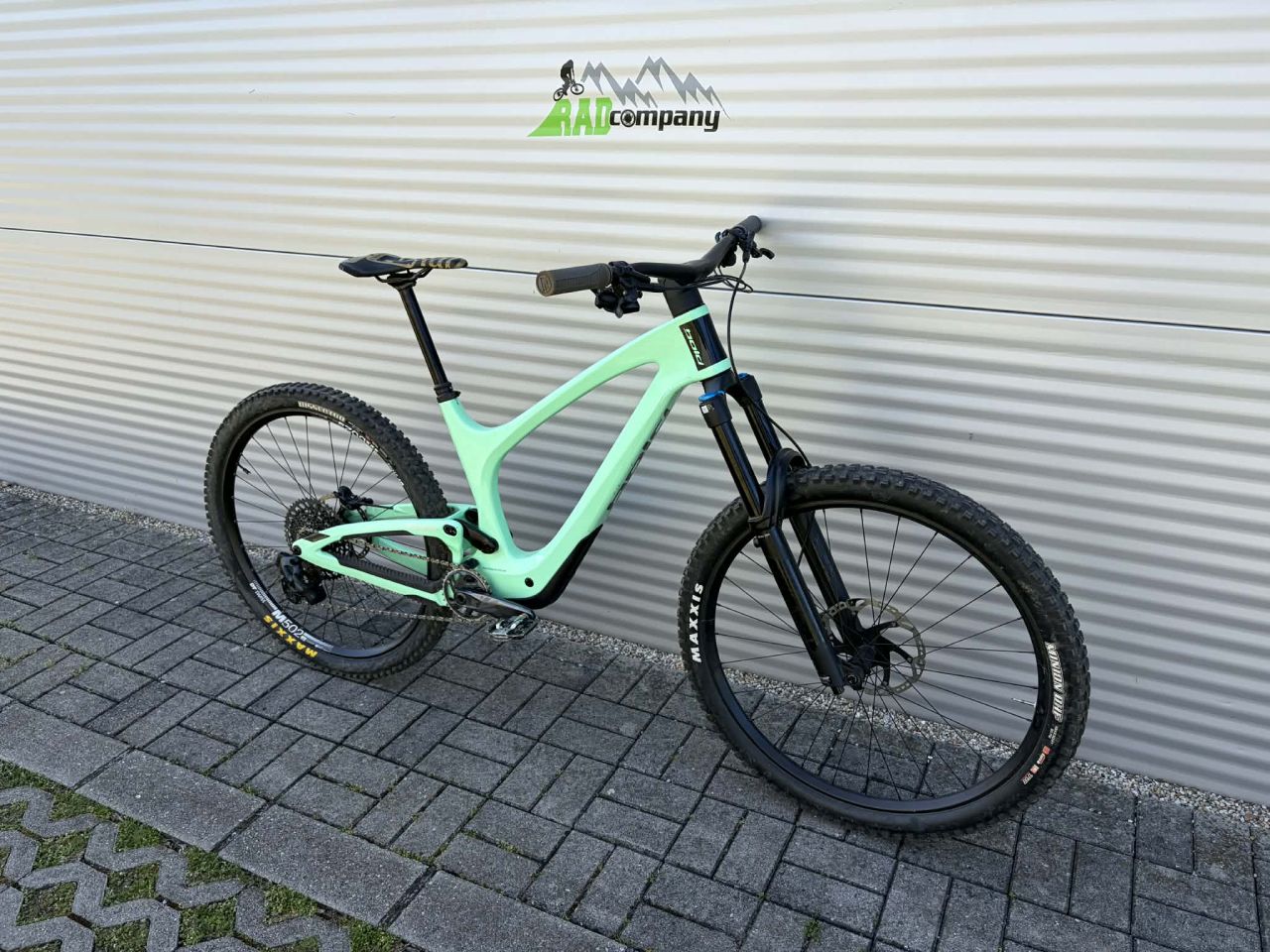 2024 BOLD Unplugged Pro Enduro Kerékpár