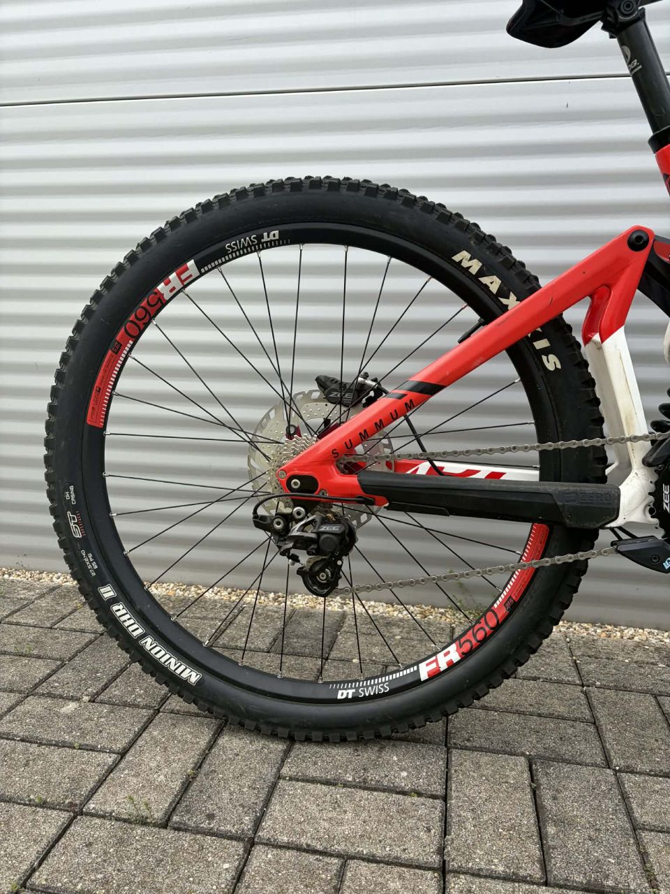 2019 Mondraker Summum Carbon Pro Downhill Kerékpár 2019 Mondraker Summum Carbon Pro Downhill Kerékpár