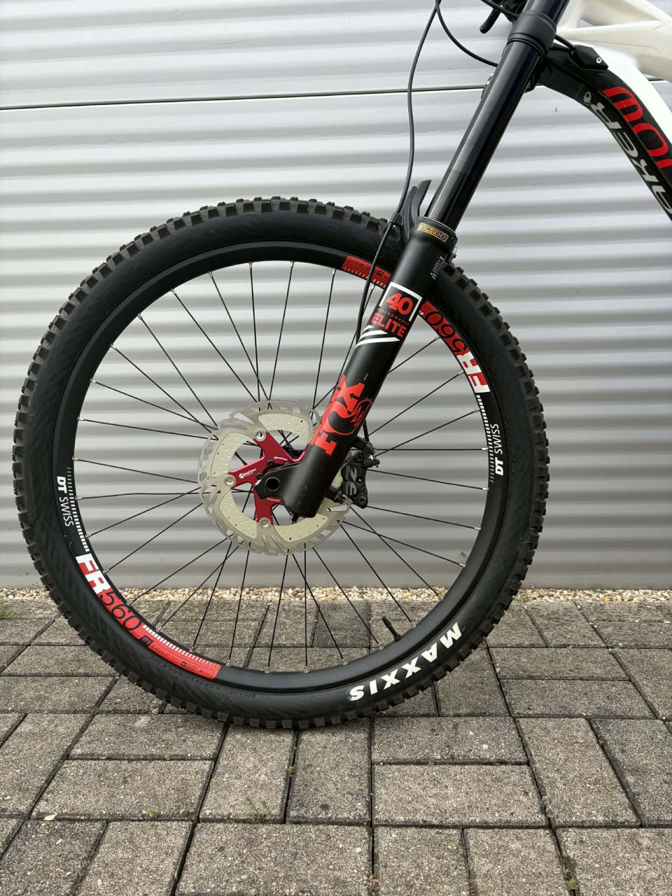 2019 Mondraker Summum Carbon Pro Downhill Kerékpár 2019 Mondraker Summum Carbon Pro Downhill Kerékpár