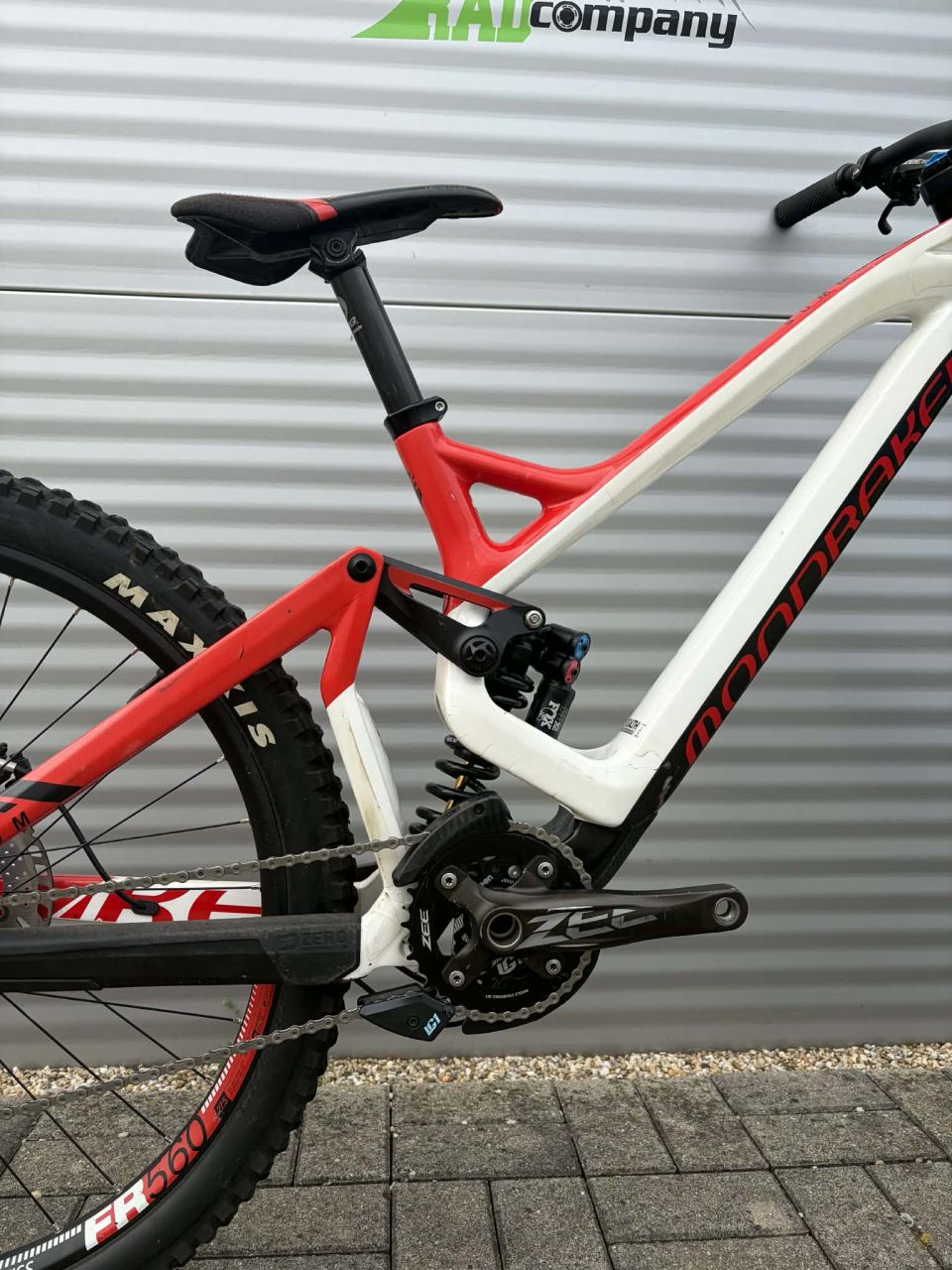 2019 Mondraker Summum Carbon Pro Downhill Kerékpár 2019 Mondraker Summum Carbon Pro Downhill Kerékpár