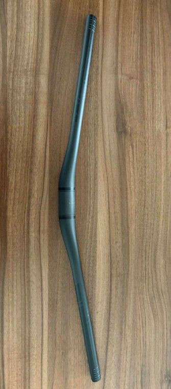 Pivot Karbon Kormány 35/20