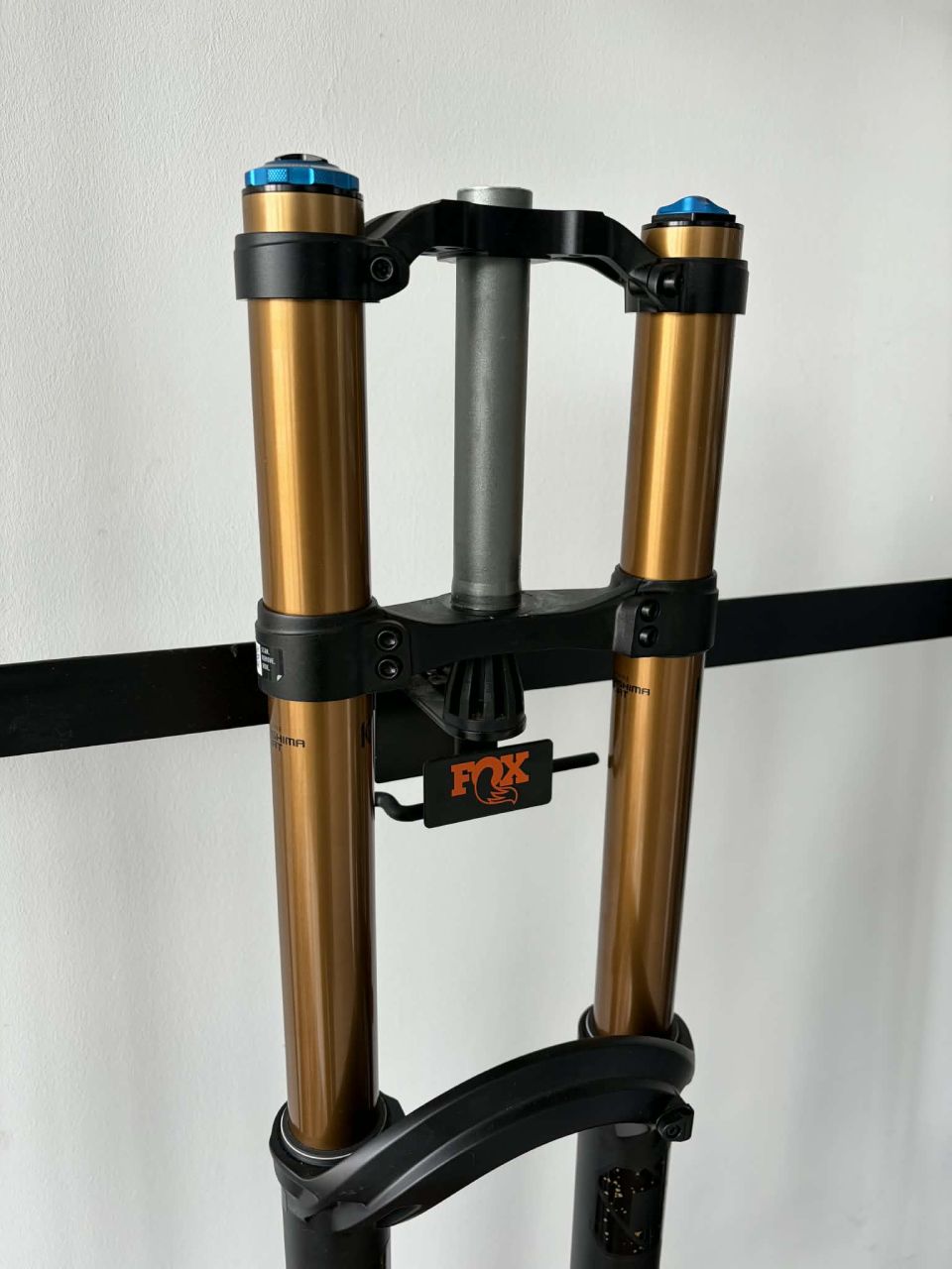 2025 FOX 40 FLOAT FACTORY GRIP X2 203MM 29" Villa