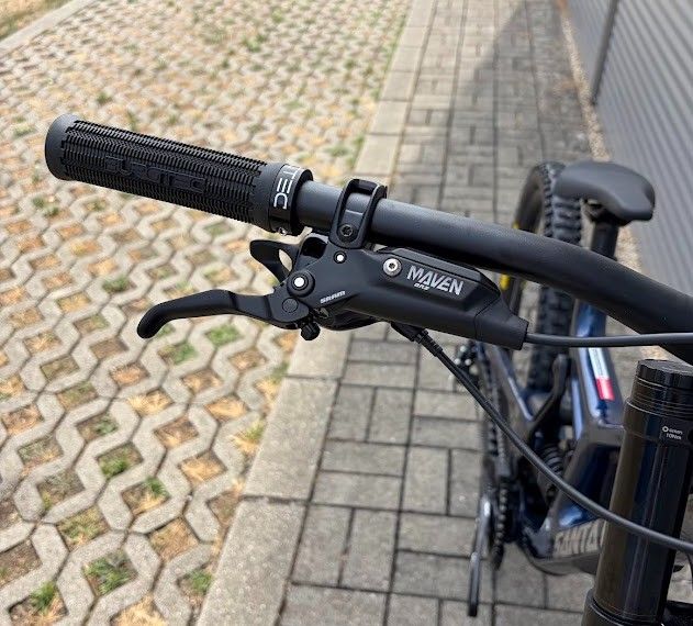 2027 Santa Cruz V10 DH S Downhill Kerékpár